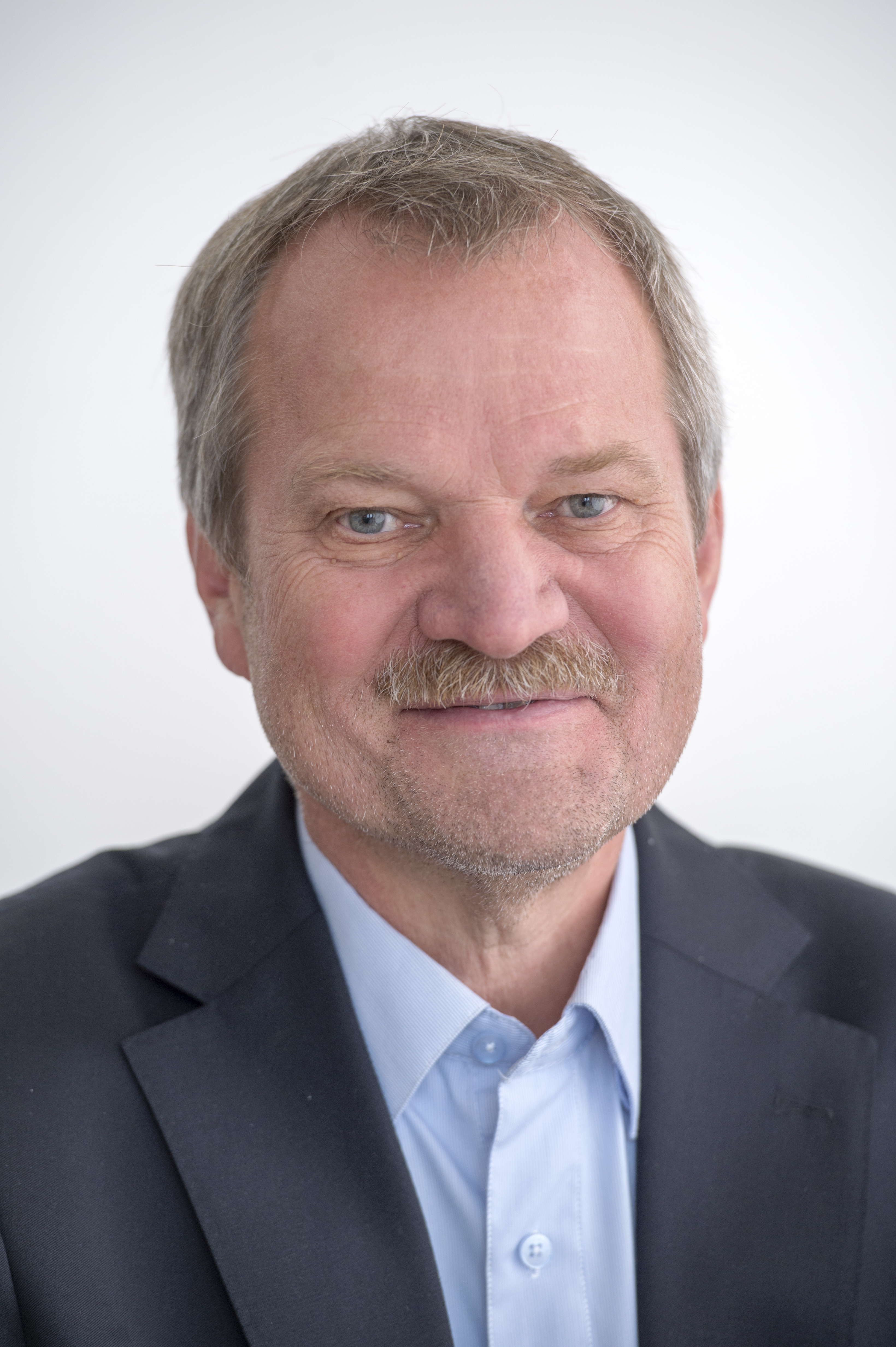 Heinrich, Joachim