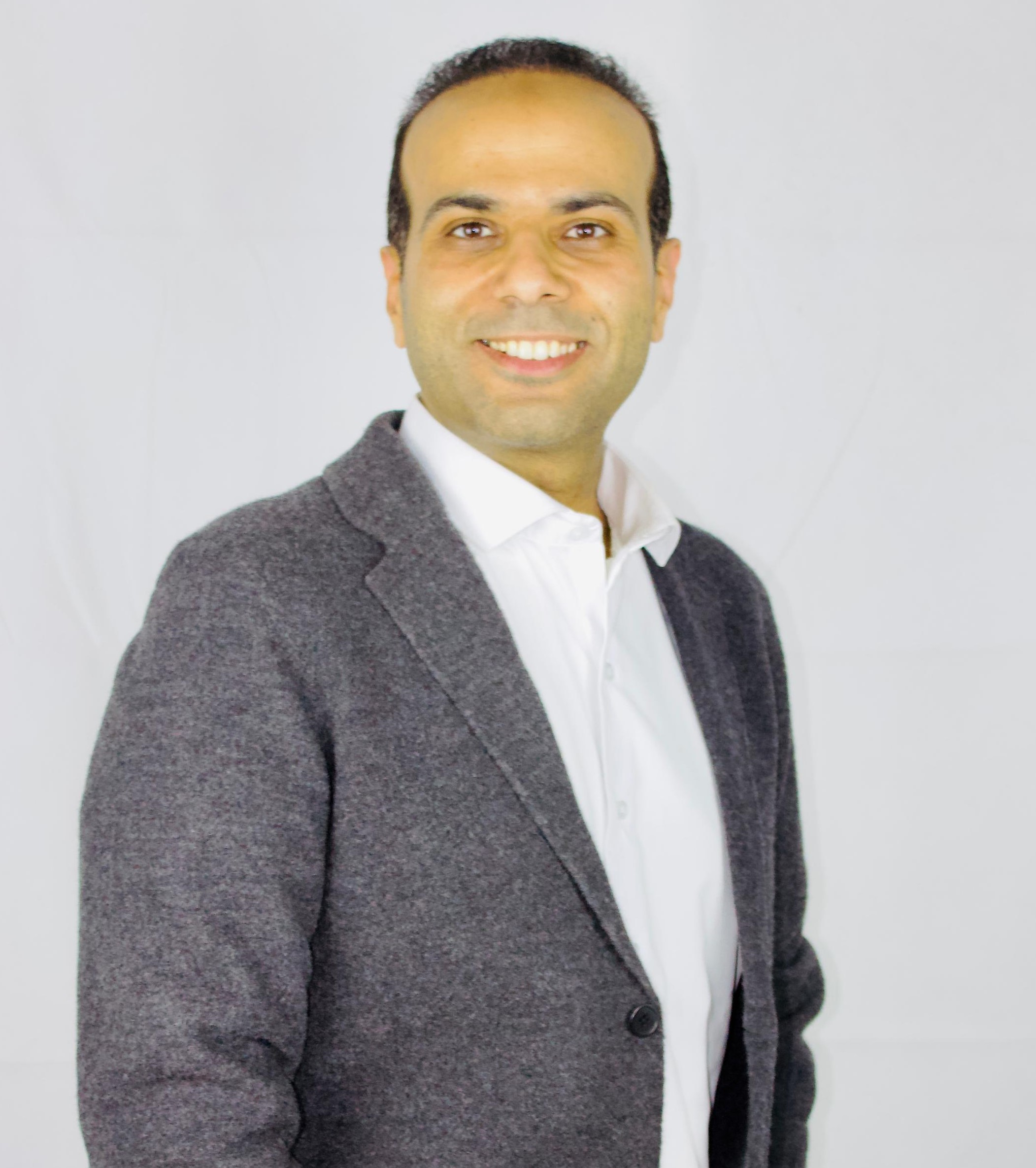 Kineber, Ahmed Farouk