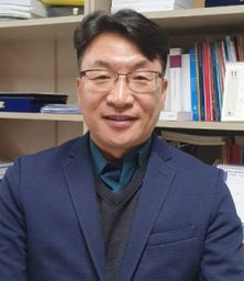 Park, Ju H.